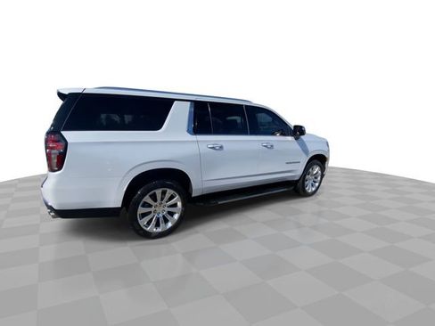Used 2024 Chevrolet Suburban Premier w/ Premium Package AWD/4WD image 2