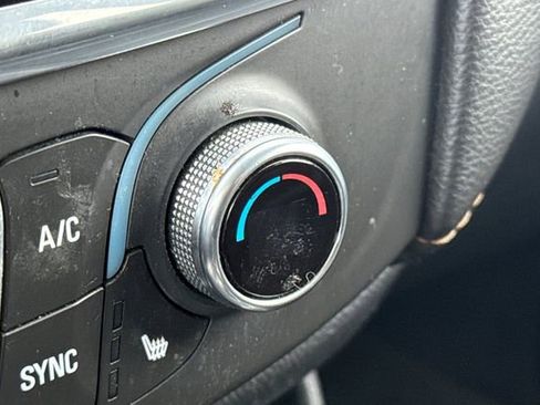 Used 2020 Chevrolet Traverse RS image 31