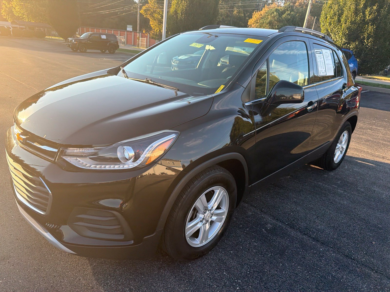 Used 2019 Chevrolet Trax LT w/ LT Convenience Package FWD image 9
