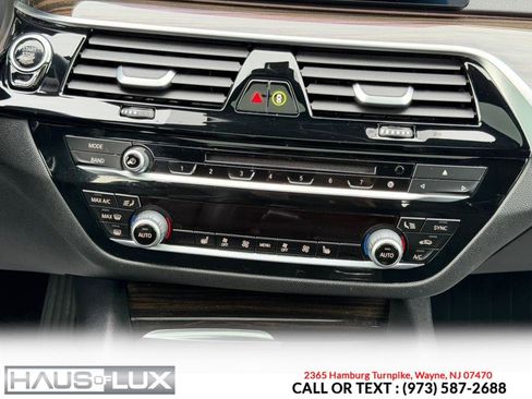 Used 2019 BMW 530i xDrive image 31