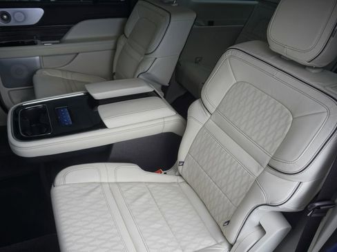 Used 2022 Lincoln Navigator L Black Label image 30