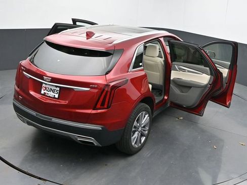 Used 2025 Cadillac XT5 Premium Luxury AWD/4WD image 68