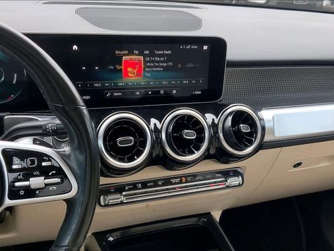 Used 2021 Mercedes-Benz GLB 250 GLB 250 image 7