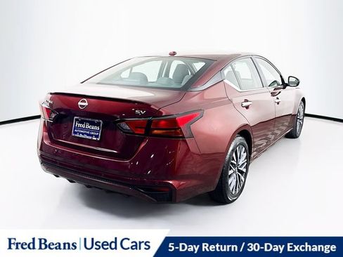 Used 2024 Nissan Altima 2.5 SV FWD image 8