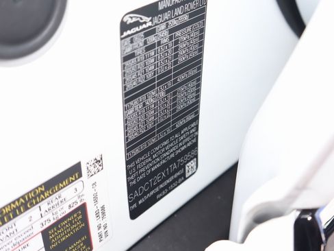 New 2026 Jaguar F-PACE R-Dynamic S image 27