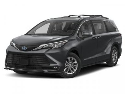 New 2025 Toyota Sienna XLE