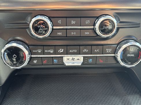 Used 2023 Ford F150 Raptor image 24