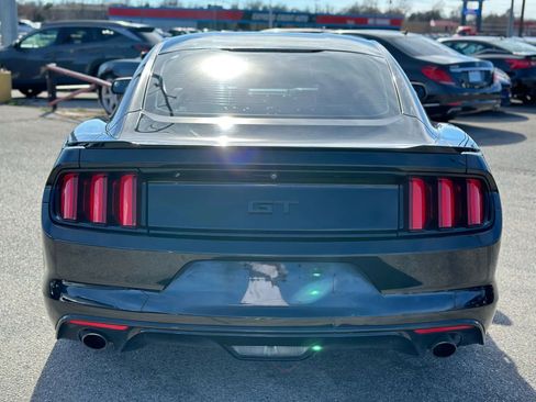 Used 2017 Ford Mustang GT image 6