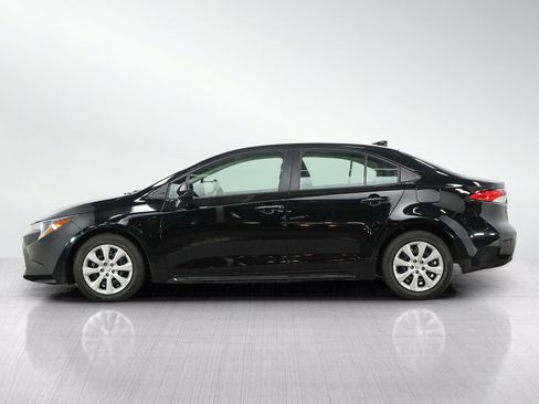 Used 2024 Toyota Corolla LE FWD image 2