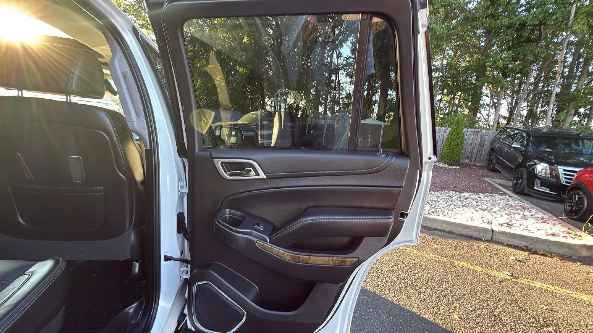 Used 2016 GMC Yukon Denali w/ Open Road Package AWD/4WD image 20