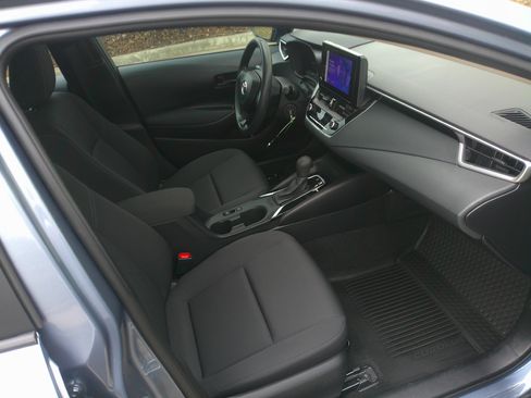 Used 2023 Toyota Corolla LE image 26