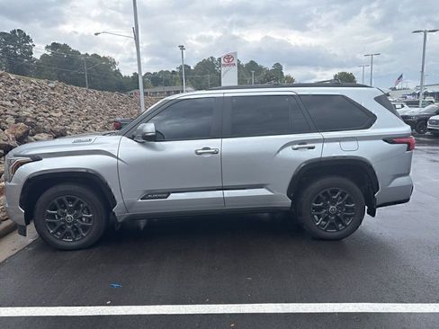 Used 2024 Toyota Sequoia Platinum image 3