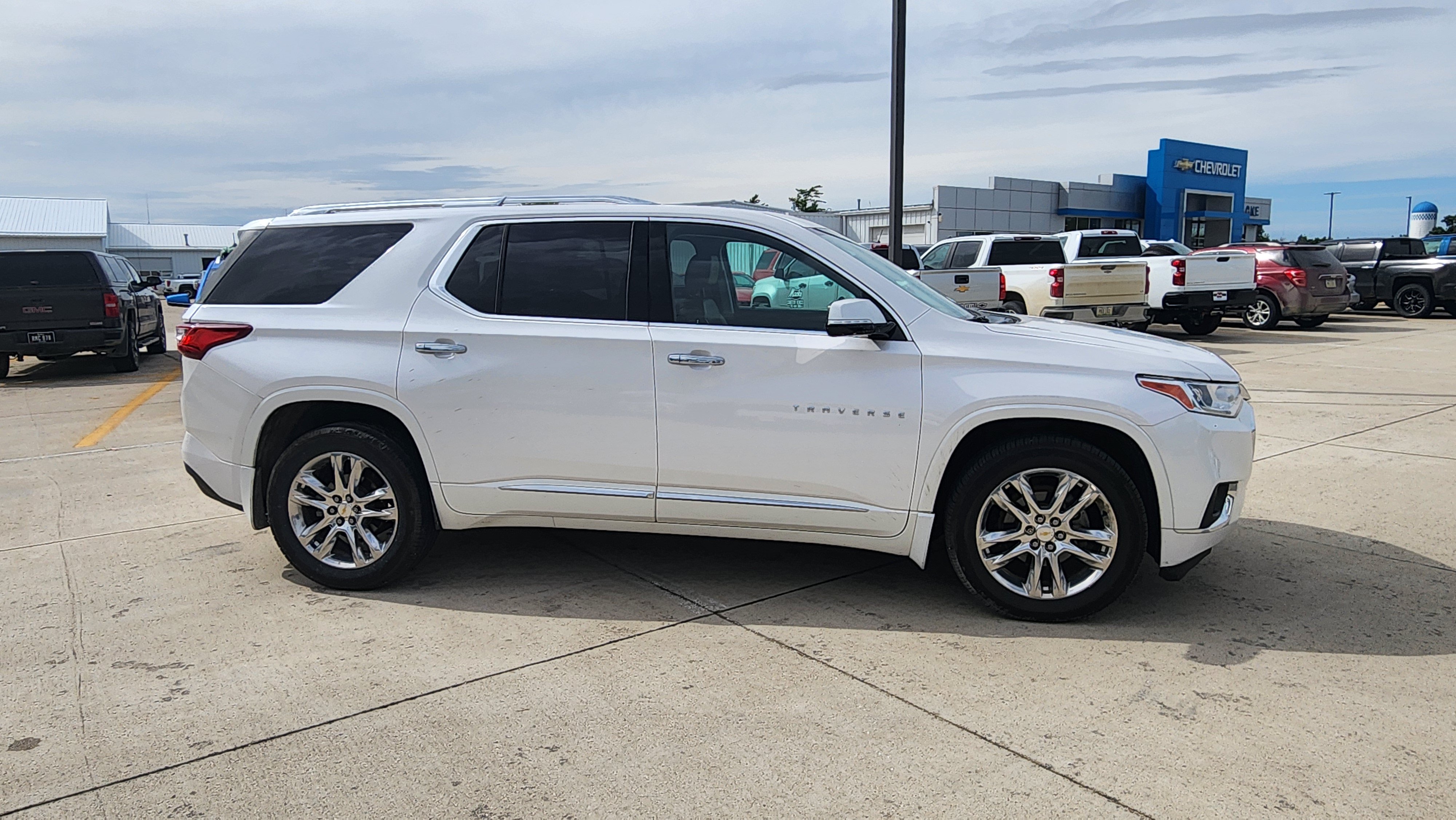 Used 2018 Chevrolet Traverse High Country AWD/4WD image 5