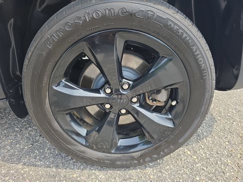 Used 2018 Jeep Cherokee Limited w/ High Altitude Package FWD image 33