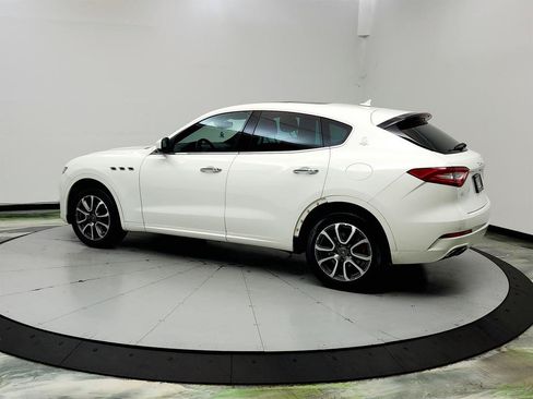 Used 2020 Maserati Levante AWD/4WD image 7