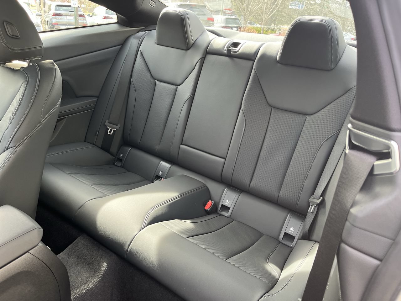 Used 2026 BMW 430i Coupe w/ M Sport Package RWD image 31