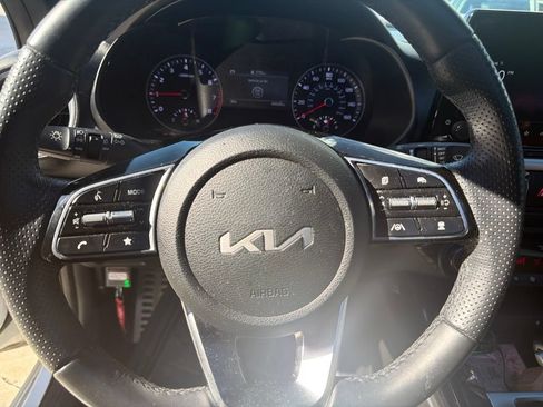 Used 2023 Kia Forte GT-Line w/ GT-Line Premium Package FWD image 13
