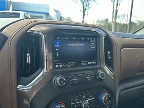 Used 2020 Chevrolet Silverado 1500 High Country w/ Technology Package image 31