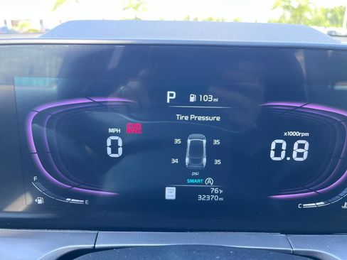 Certified 2024 Kia Telluride S w/ S Sunroof Package FWD image 13
