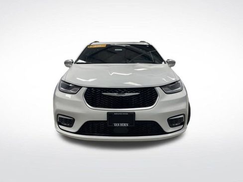 Used 2024 Chrysler Pacifica Pinnacle image 14