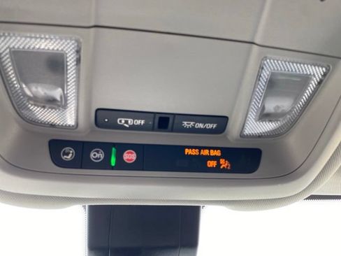Used 2024 GMC Terrain SLE AWD/4WD image 21
