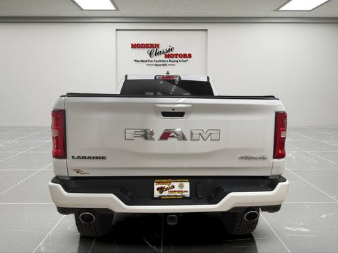 Used 2025 RAM 1500 Laramie w/ Sport Appearance Package AWD/4WD image 4