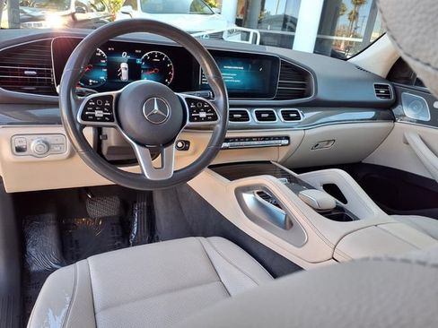 Used 2020 Mercedes-Benz GLE 350 4MATIC w/ Premium Package image 10