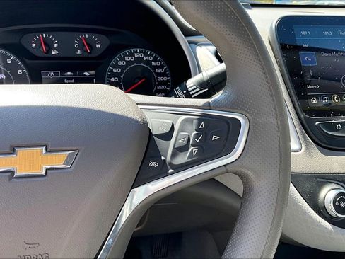 Used 2021 Chevrolet Malibu LS FWD image 11