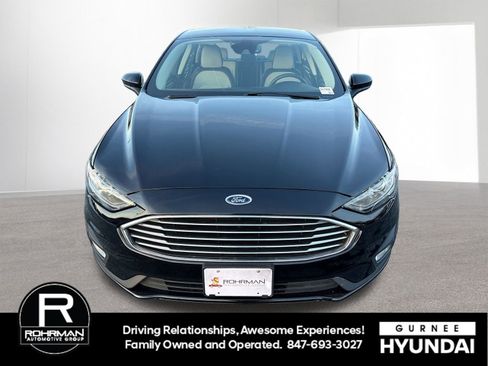 Used 2019 Ford Fusion SE w/ Equipment Group 151A image 3