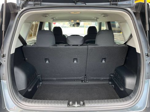 Used 2025 Kia Soul LX w/ LX Technology Package FWD image 35