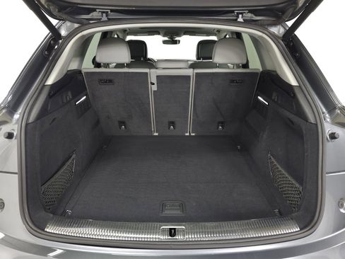 Used 2018 Audi Q5 Prestige AWD/4WD image 8