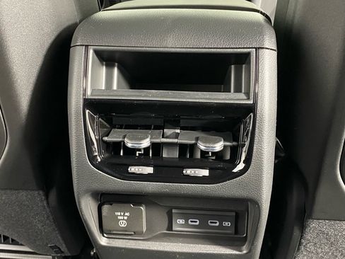 New 2026 Jeep Grand Cherokee Altitude AWD/4WD image 24