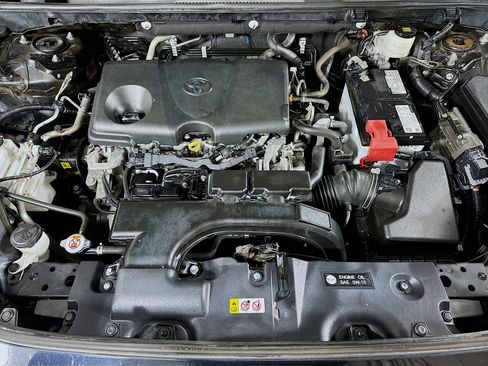 Used 2021 Toyota RAV4 LE image 27