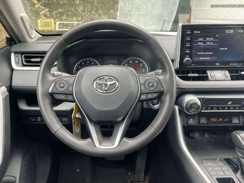 Certified 2021 Toyota RAV4 XLE Premium AWD/4WD image 14
