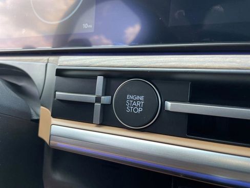 Certified 2025 Hyundai Santa Fe Limited image 31