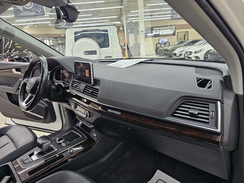 Used 2018 Audi Q5 2.0T Premium Plus w/ Premium Plus Package AWD/4WD image 23