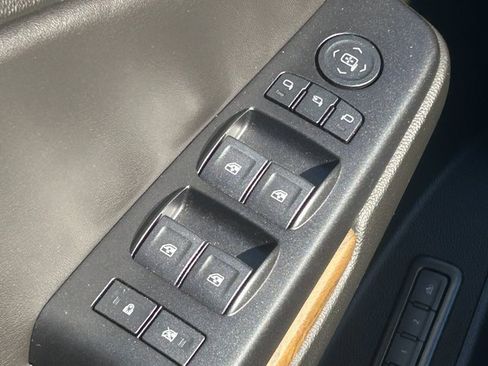 Used 2019 GMC Yukon Denali w/ Open Road Package image 26