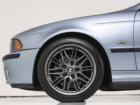 Used 2002 BMW M5 RWD image 6