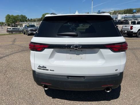 Used 2022 Chevrolet Traverse LT w/ Midnight/Sport Edition AWD/4WD image 18