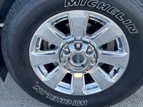 Certified 2022 Ford F250 Platinum w/ FX4 Off-Road Package AWD/4WD image 12
