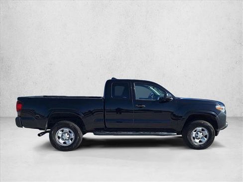 Used 2022 Toyota Tacoma SR RWD image 4