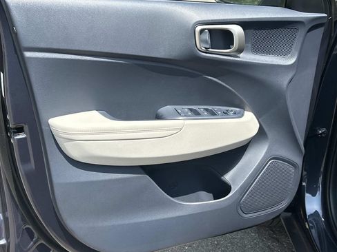 New 2026 Hyundai Venue SEL FWD image 16
