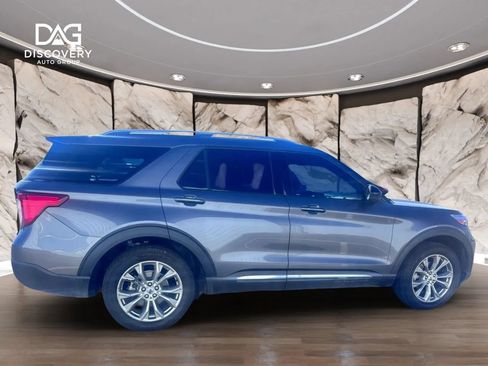 Used 2022 Ford Explorer Limited AWD/4WD image 4