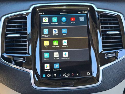 Used 2024 Volvo XC90 B6 Plus image 29