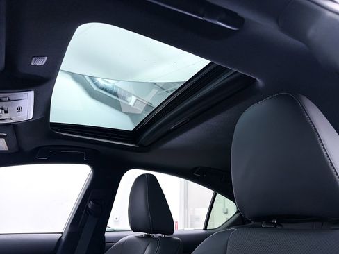 Used 2023 Lexus IS 500 RWD image 3