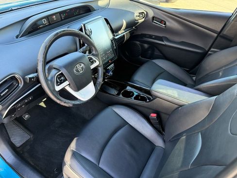 Used 2018 Toyota Prius Prime Advanced image 3