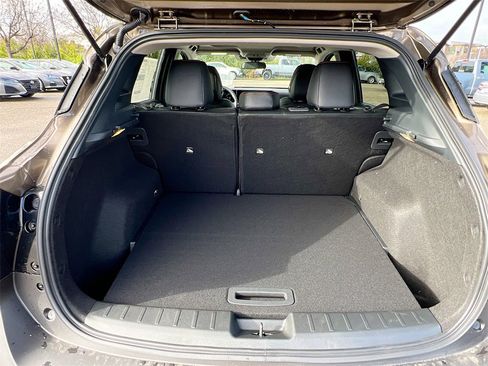 New 2026 Nissan Kicks SR image 25