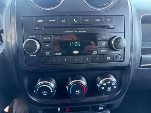 Used 2014 Jeep Patriot Sport w/ Power Value Group image 18