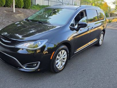 Used 2018 Chrysler Pacifica Touring-L