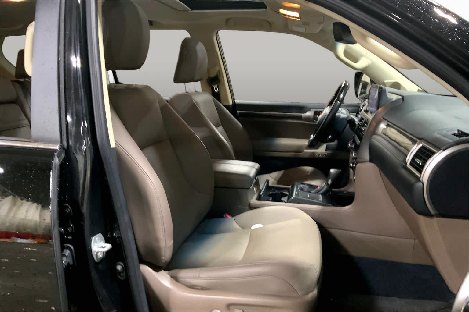 Certified 2023 Lexus GX 460 Premium w/ Premium Package AWD/4WD image 9
